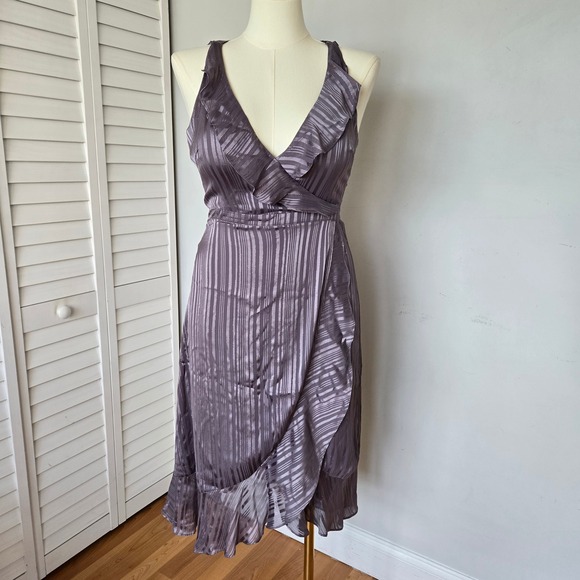 Avec Les Filles Striped Midi‎ Dress Women's M Feminine Romantic Valentine's - Picture 1 of 10